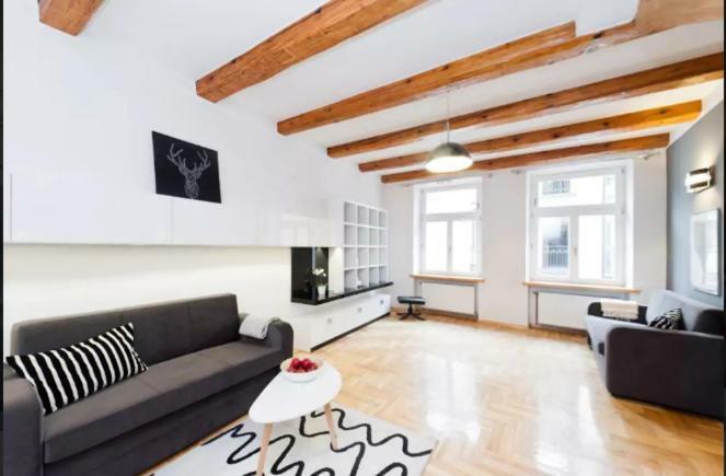 Urban Nest Apartments- Old Town Stradomska 9 คราคูฟ ภายนอก รูปภาพ