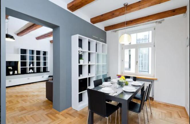 Urban Nest Apartments- Old Town Stradomska 9 คราคูฟ ภายนอก รูปภาพ